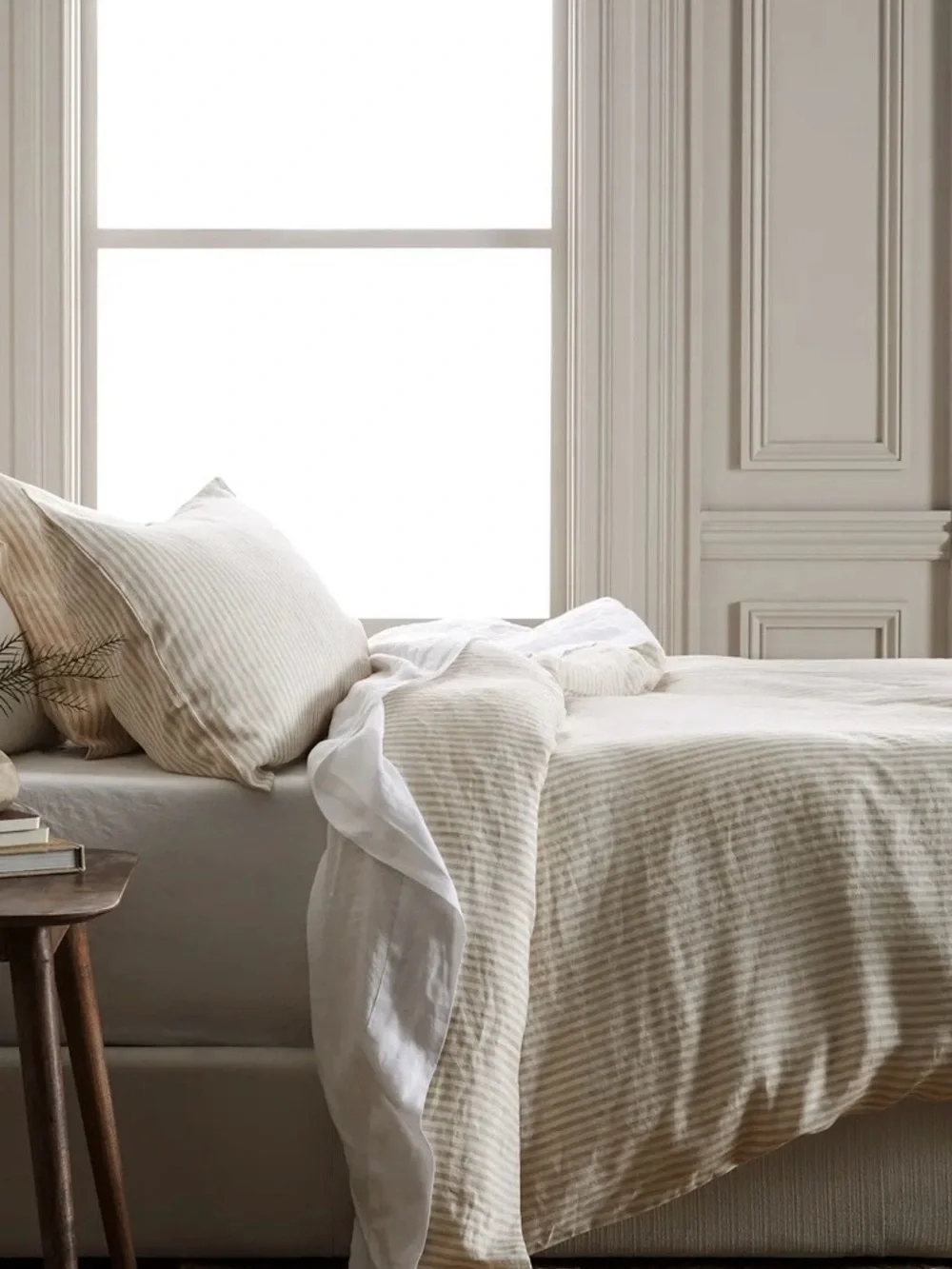 NWT Quince European Linen Stripe  3 Pc Duvet Cover Set, K/Cal (Natural/White)